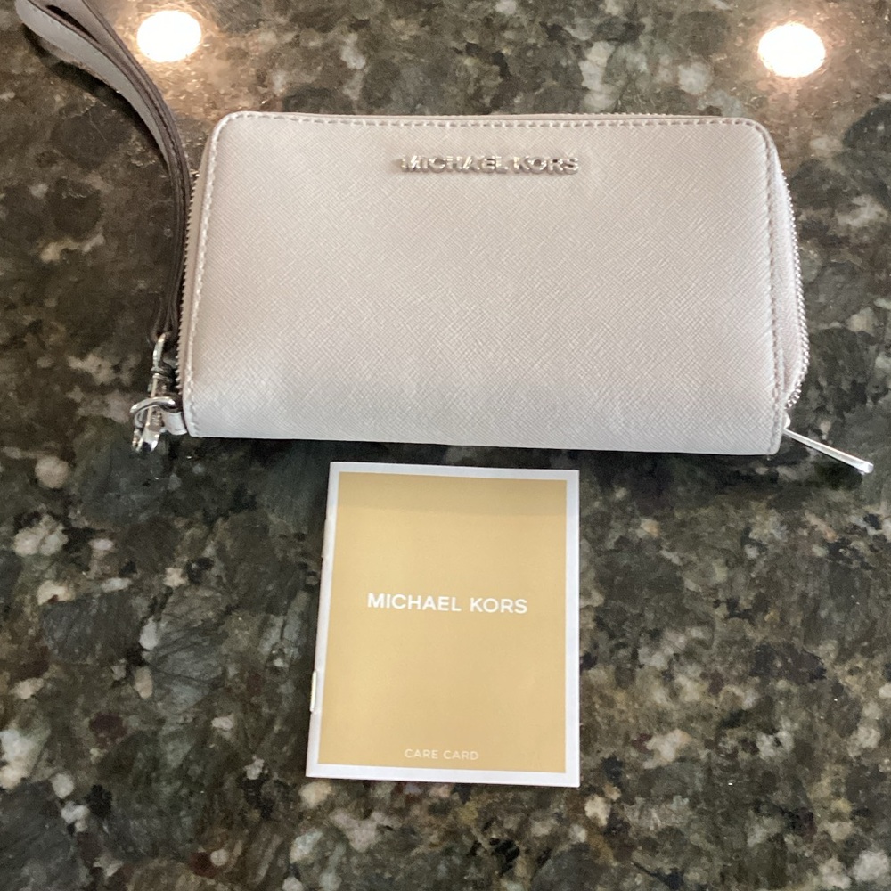 Michael Kors Light Beige Wristlet